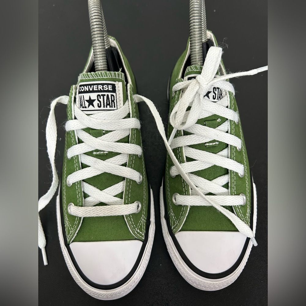 Converse Chuck Taylors, Green and White Sneakers youth size 2 - Picture 6 of 10